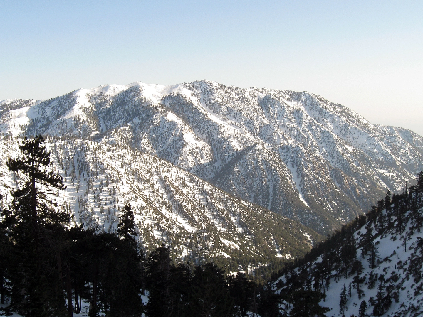An image depicting the trail Ontario Peak and Icehouse Saddle via Icehouse Canyon Trail and its surrounding area.