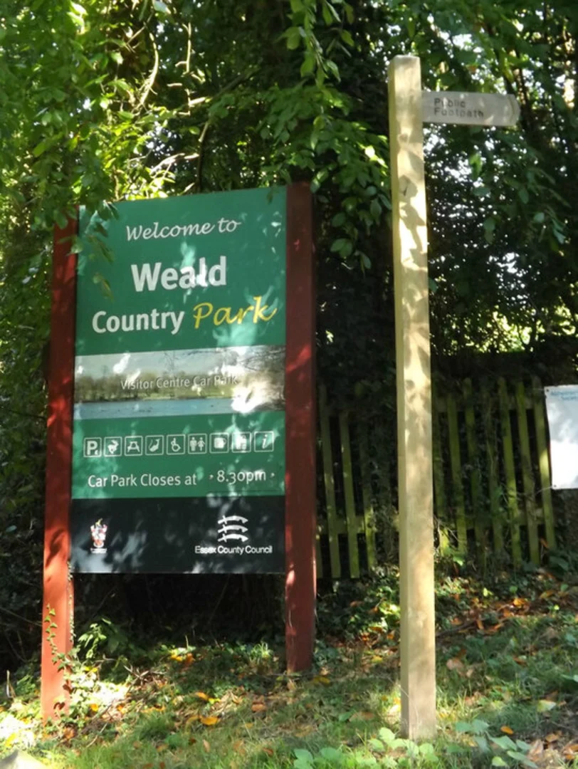 An image depicting the trail Weald Country Park and its surrounding area.