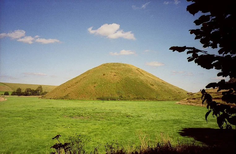 East Kennett and Avebury Loop