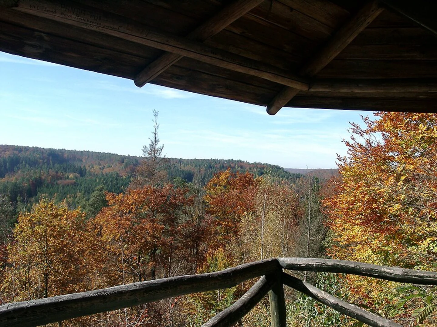 An image depicting the trail Kleiner Zschirnstein, Falkenkopf and Opfereiche Loop and its surrounding area.