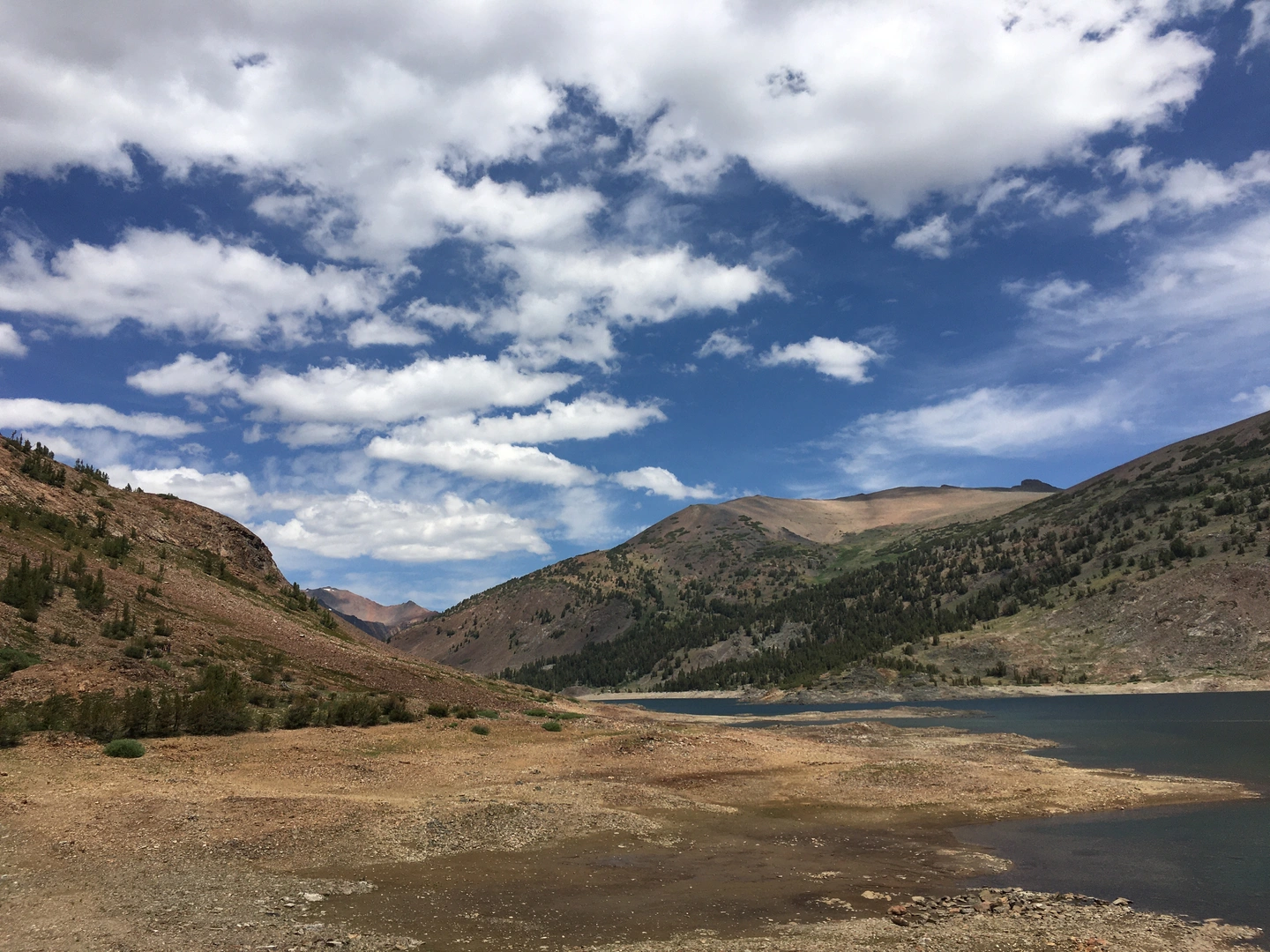 An image depicting the trail Upper McCabe Lake, McCabe Pass, Excelsior Lake and Saddlebag Lake Loop Trail and its surrounding area.