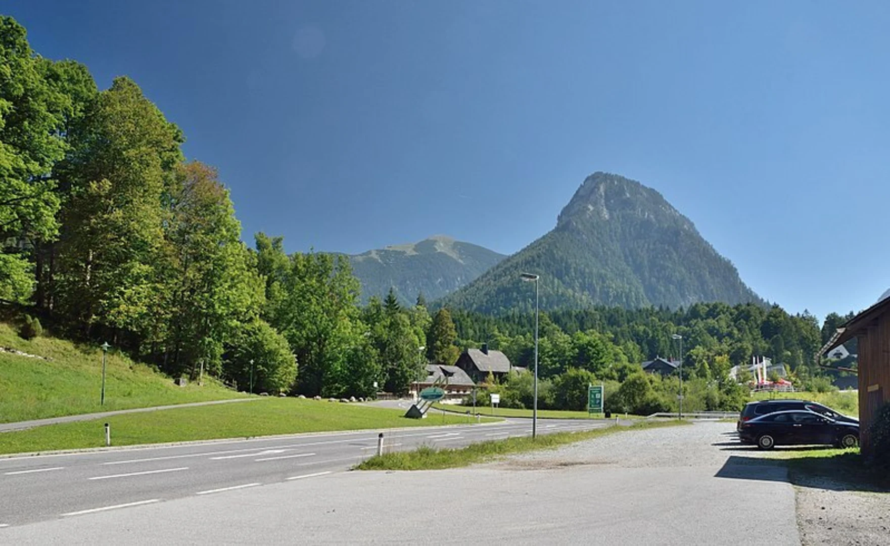 An image depicting the trail Großer Buchstein Crossing and its surrounding area.