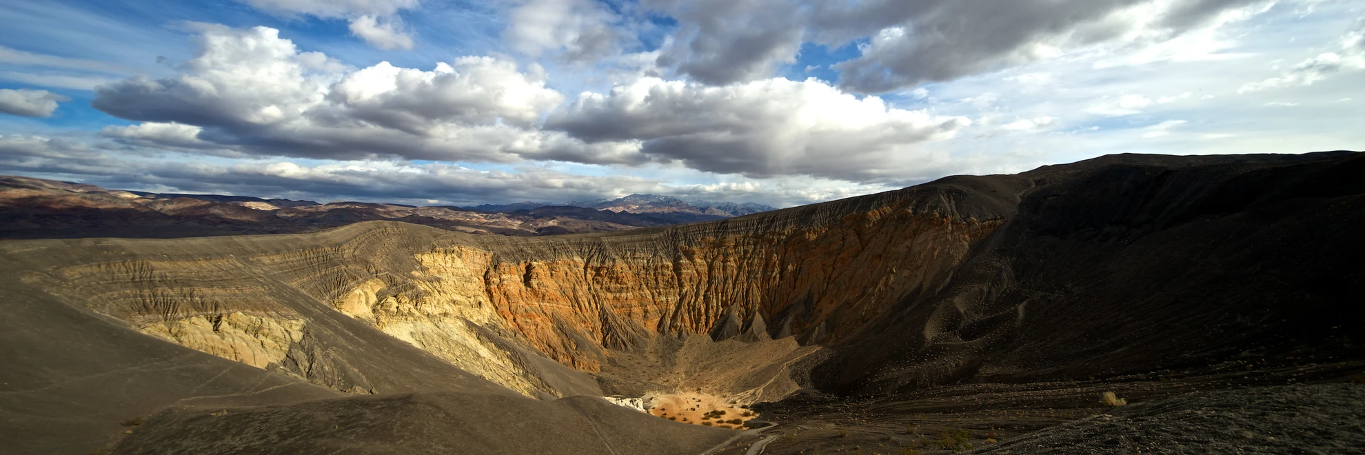 An image depicting the trail Little Hebe and Ubehebe Crater Loop and its surrounding area.