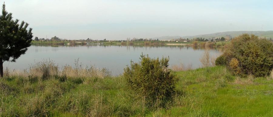 Rainbow Lake, Horseshoe Lake and Lago Los Osos Loop