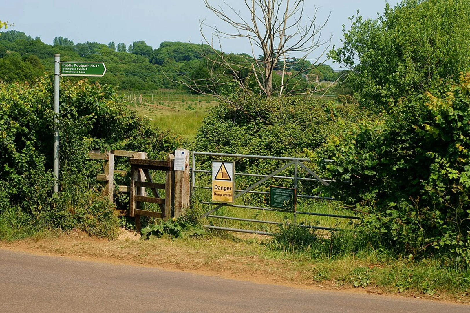 An image depicting the trail Cowes to Sandown Walk and its surrounding area.