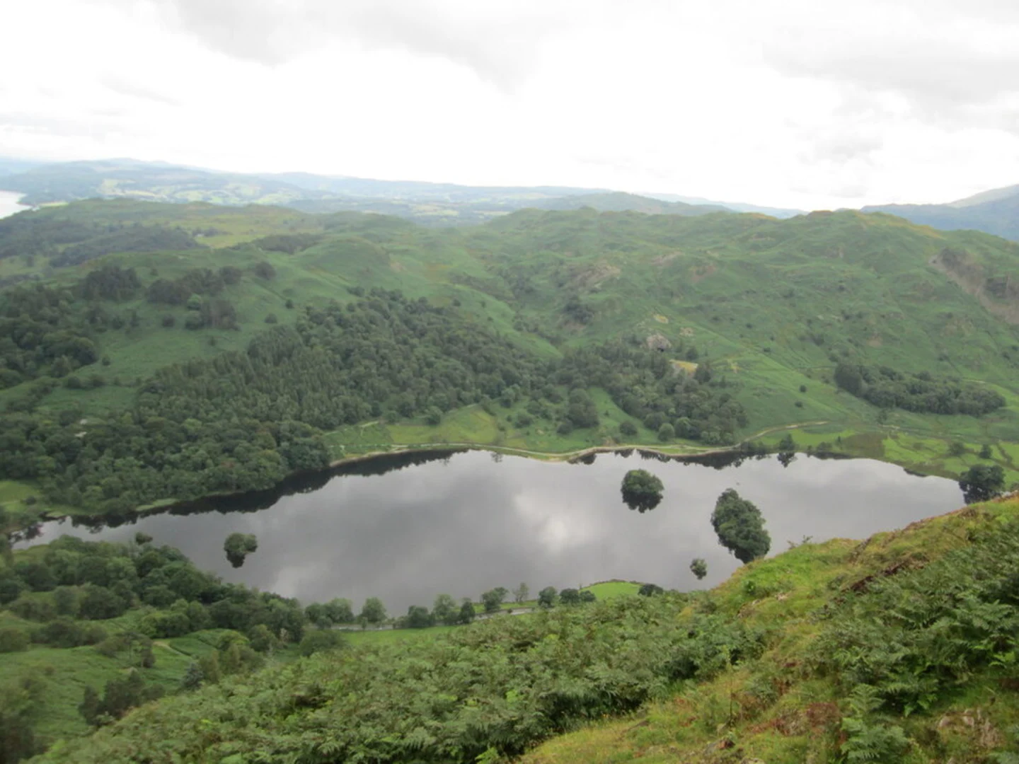 An image depicting the trail Coffin Route-Ambleside to Grasmere Walk and its surrounding area.