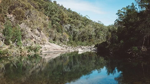 Apsley River Waterhole and Gorge Walk