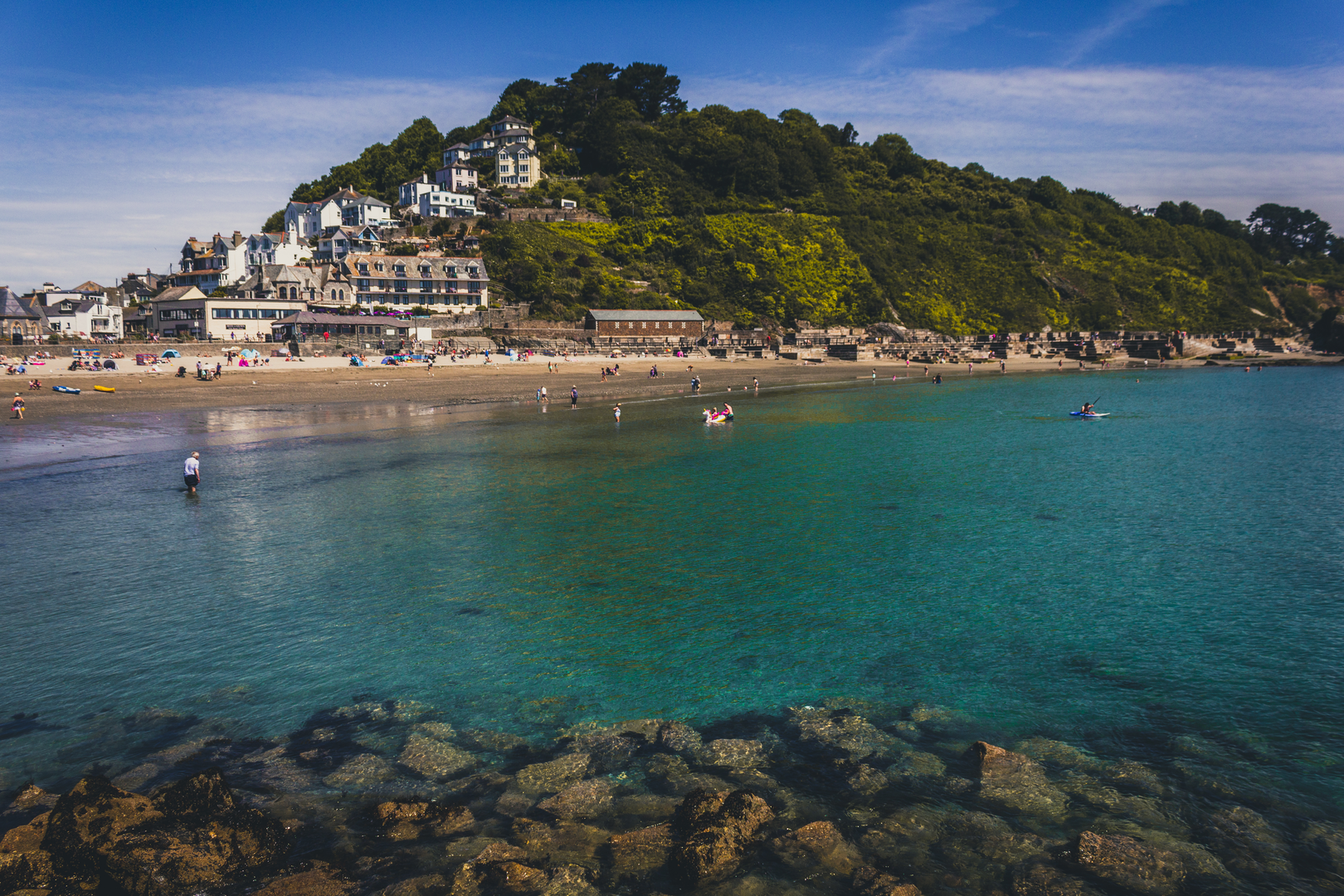 An image depicting the trail Talland Bay and the Giant's Hedge from Looe Station Walk and its surrounding area.