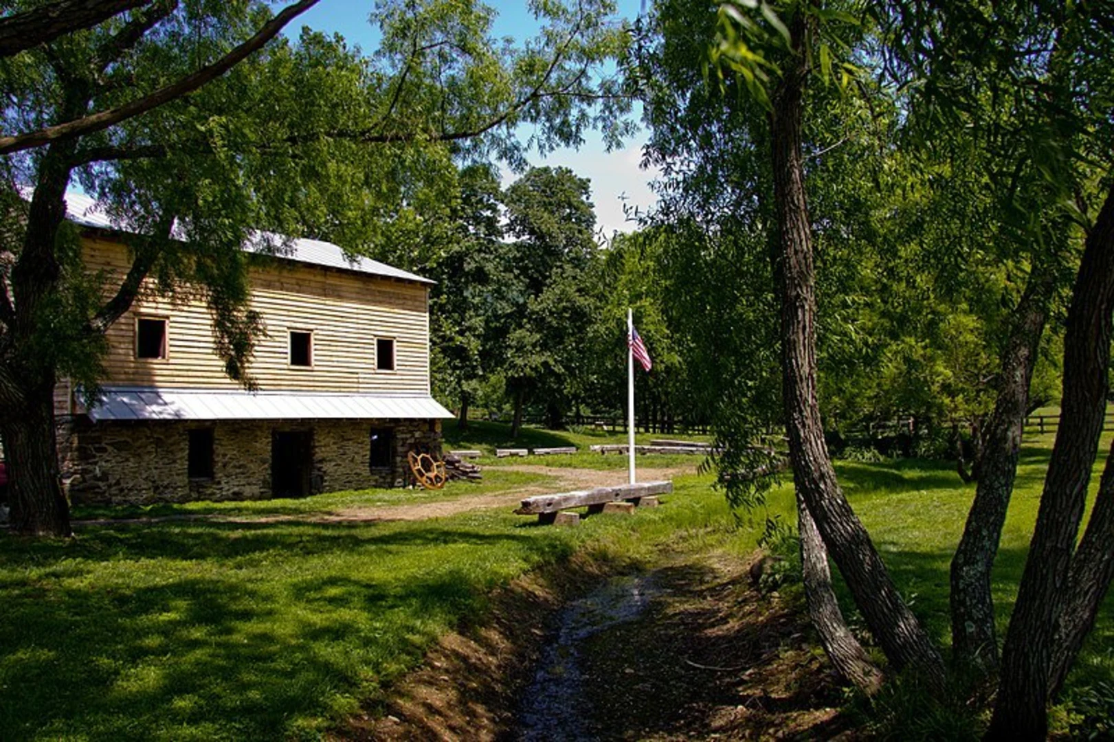 An image depicting the trail Graves Mill Trail and its surrounding area.