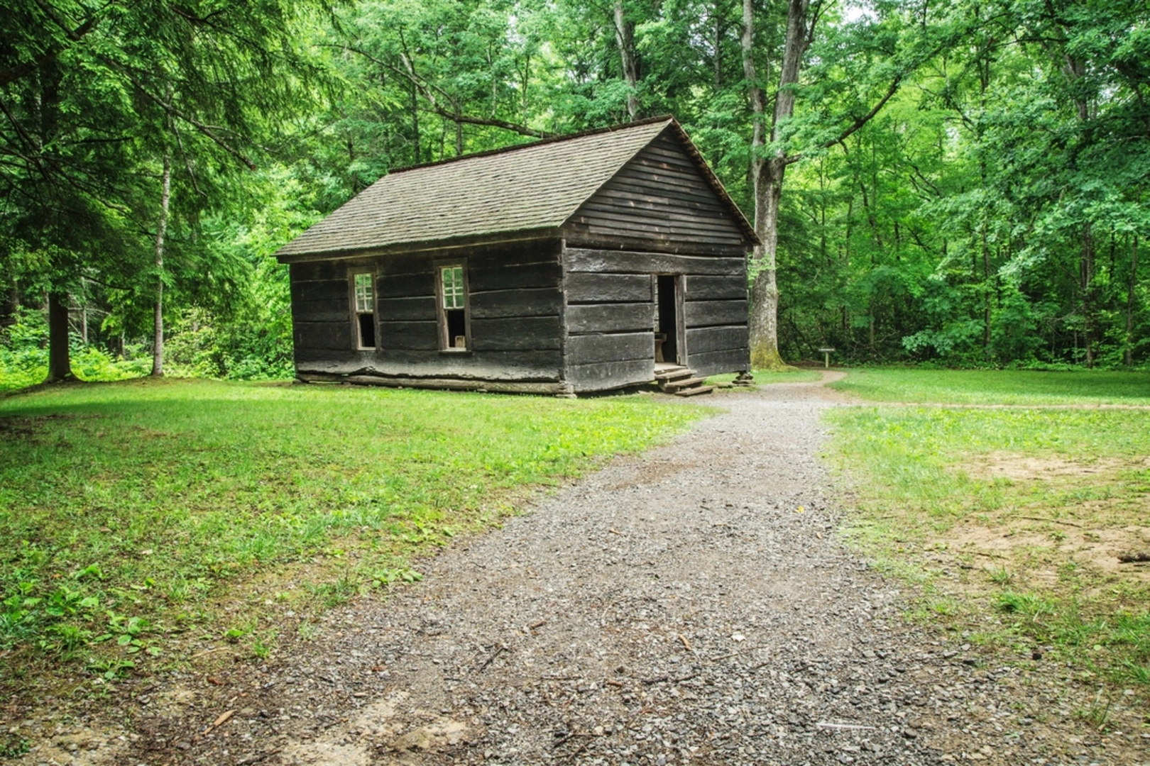 An image depicting the trail Roundtop Trail and its surrounding area.