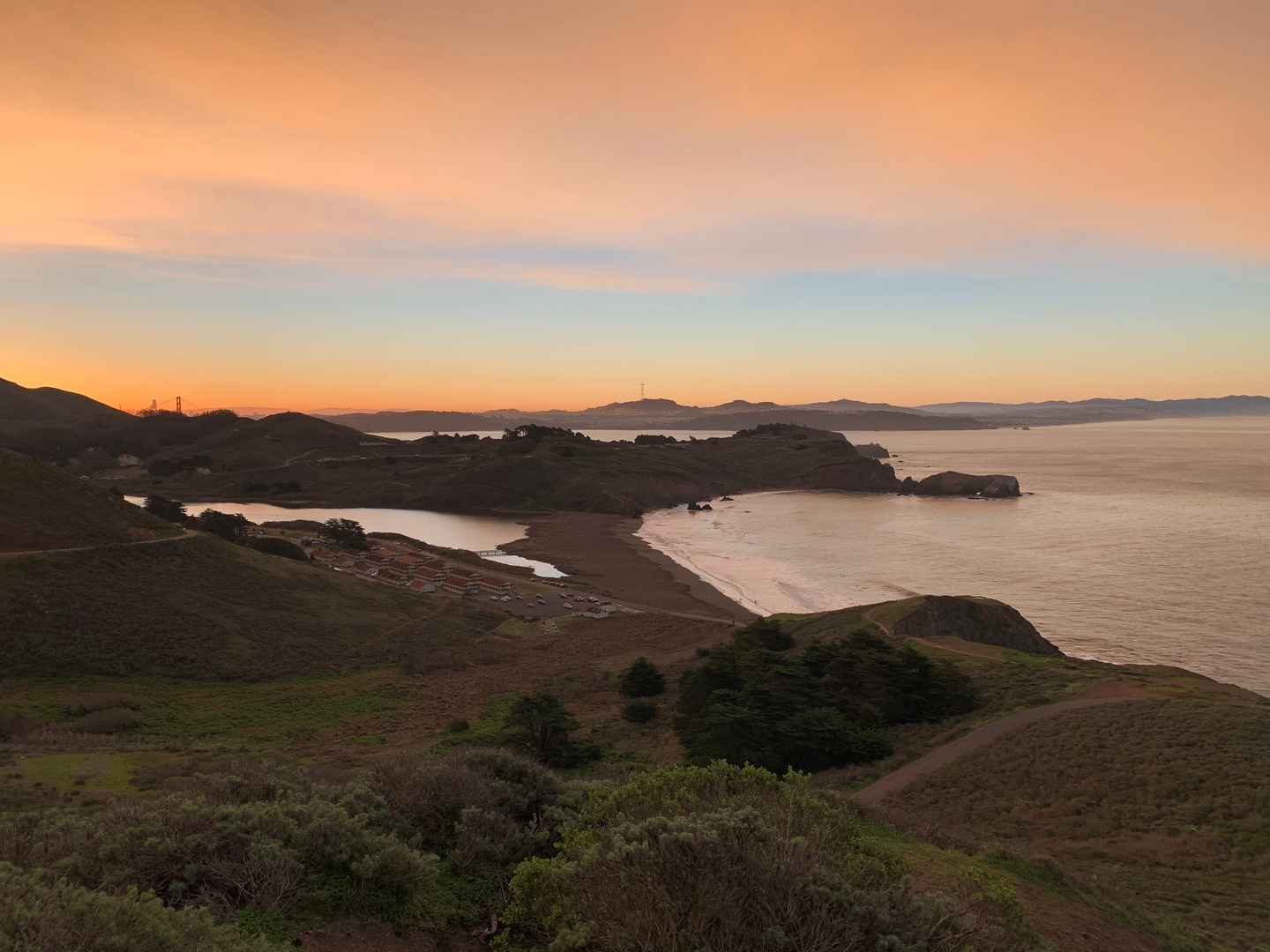 An image depicting the trail Hill 88,Rodeo Lagoon and Point Bonita Loop Trail and its surrounding area.