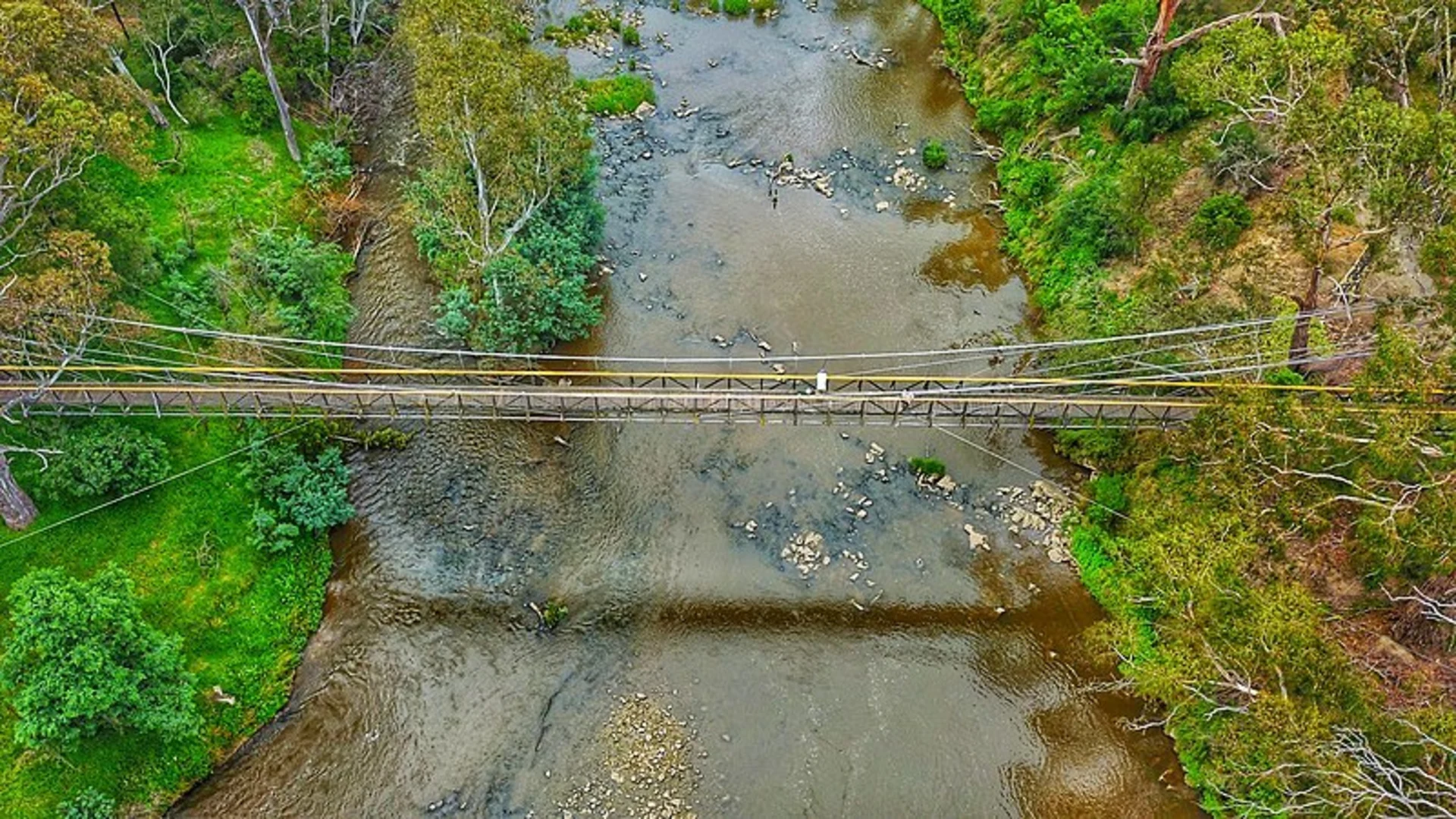 An image depicting the trail Wombat Bend and Finns Reserve - Yarra River - Templestowe Walk and its surrounding area.