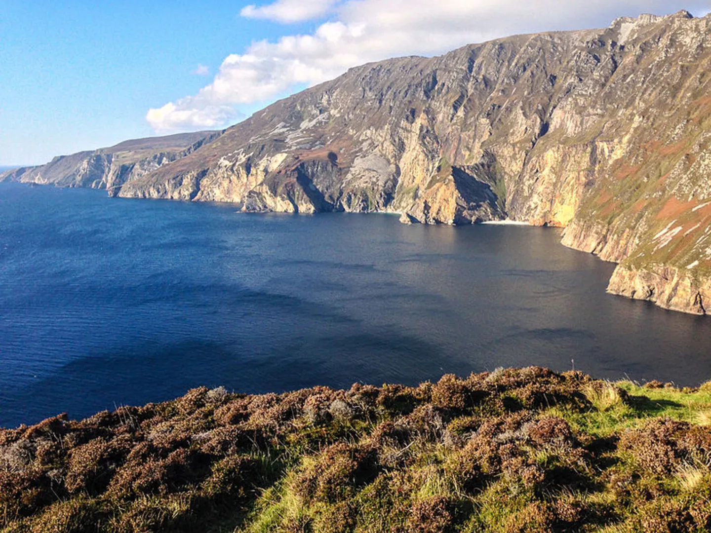 An image depicting the trail Slieve League Ridge Walk and its surrounding area.