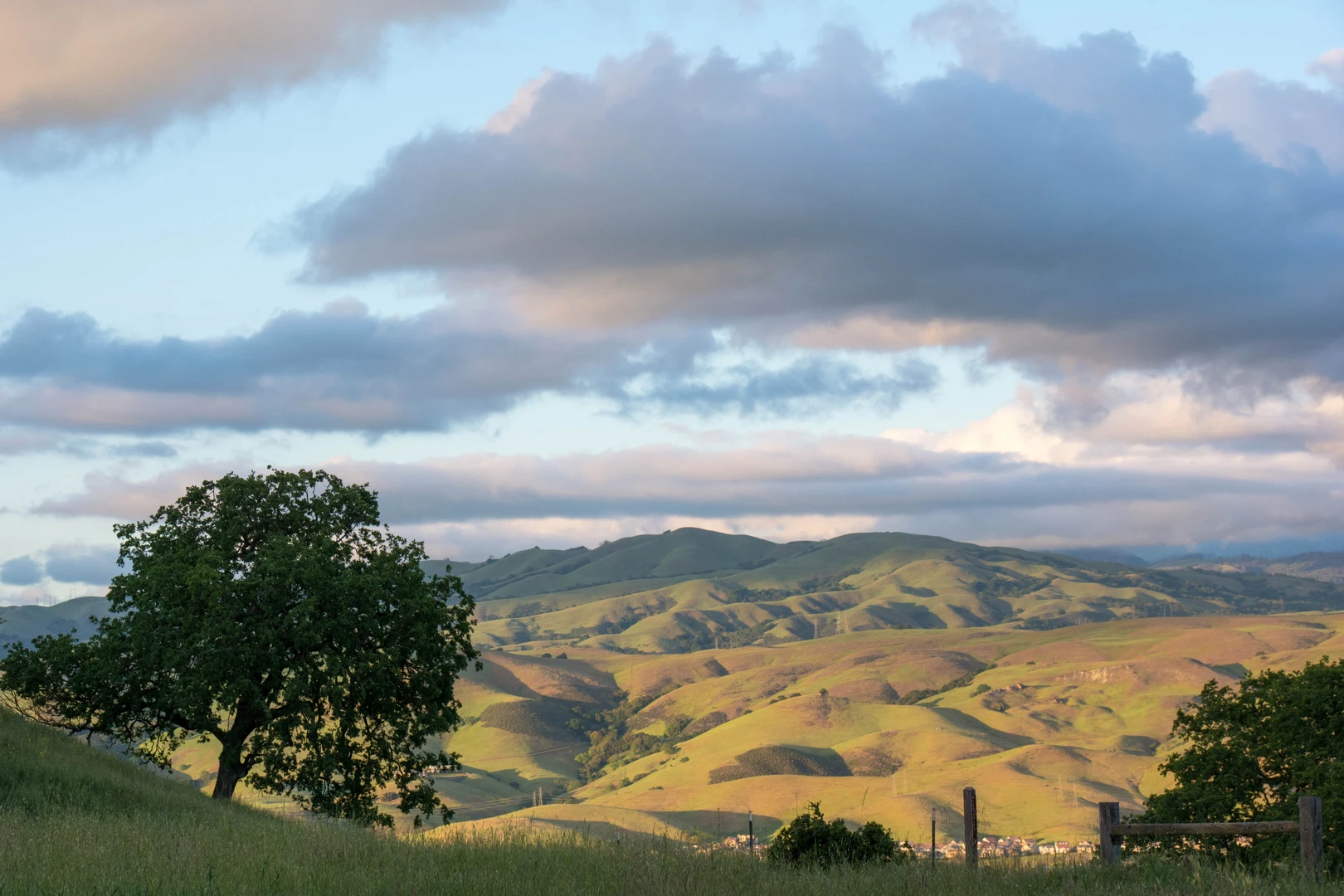 An image depicting the trail Stile Ranch and Mine Loop Trail and its surrounding area.