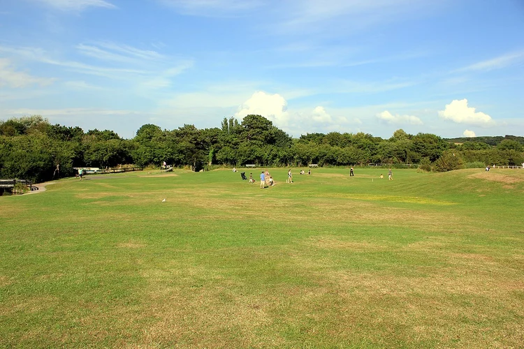 Wirral Country Park via Wirral Way