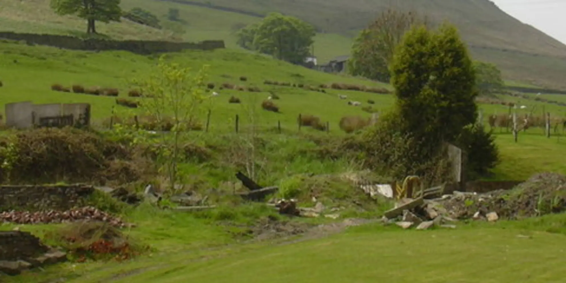 An image depicting the trail Helmshore - Musbury Heights and Musbury Tor and its surrounding area.
