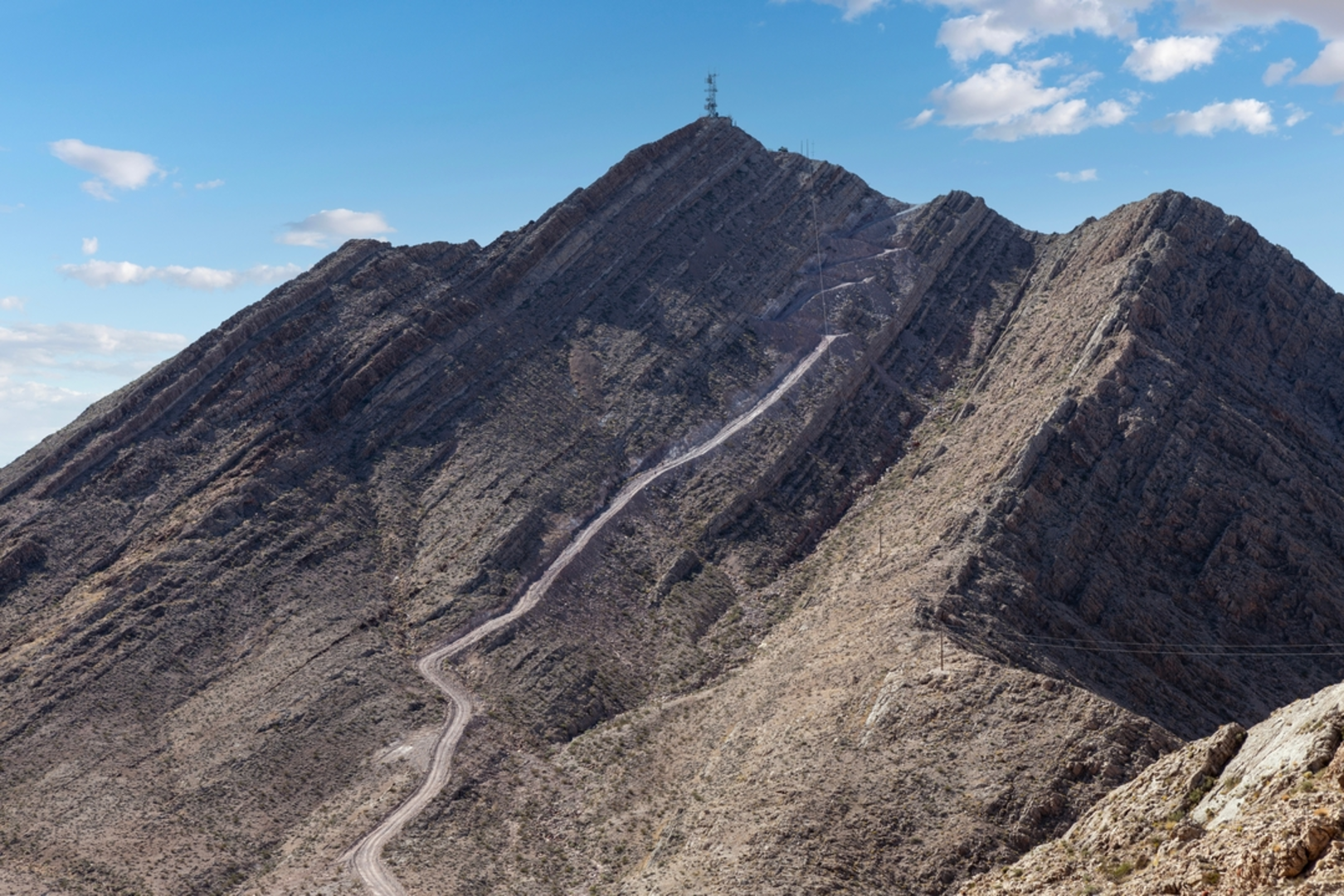 An image depicting the trail Frenchman Mountain and its surrounding area.