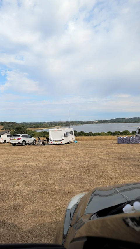 Lyndon Top to Edith Weston village