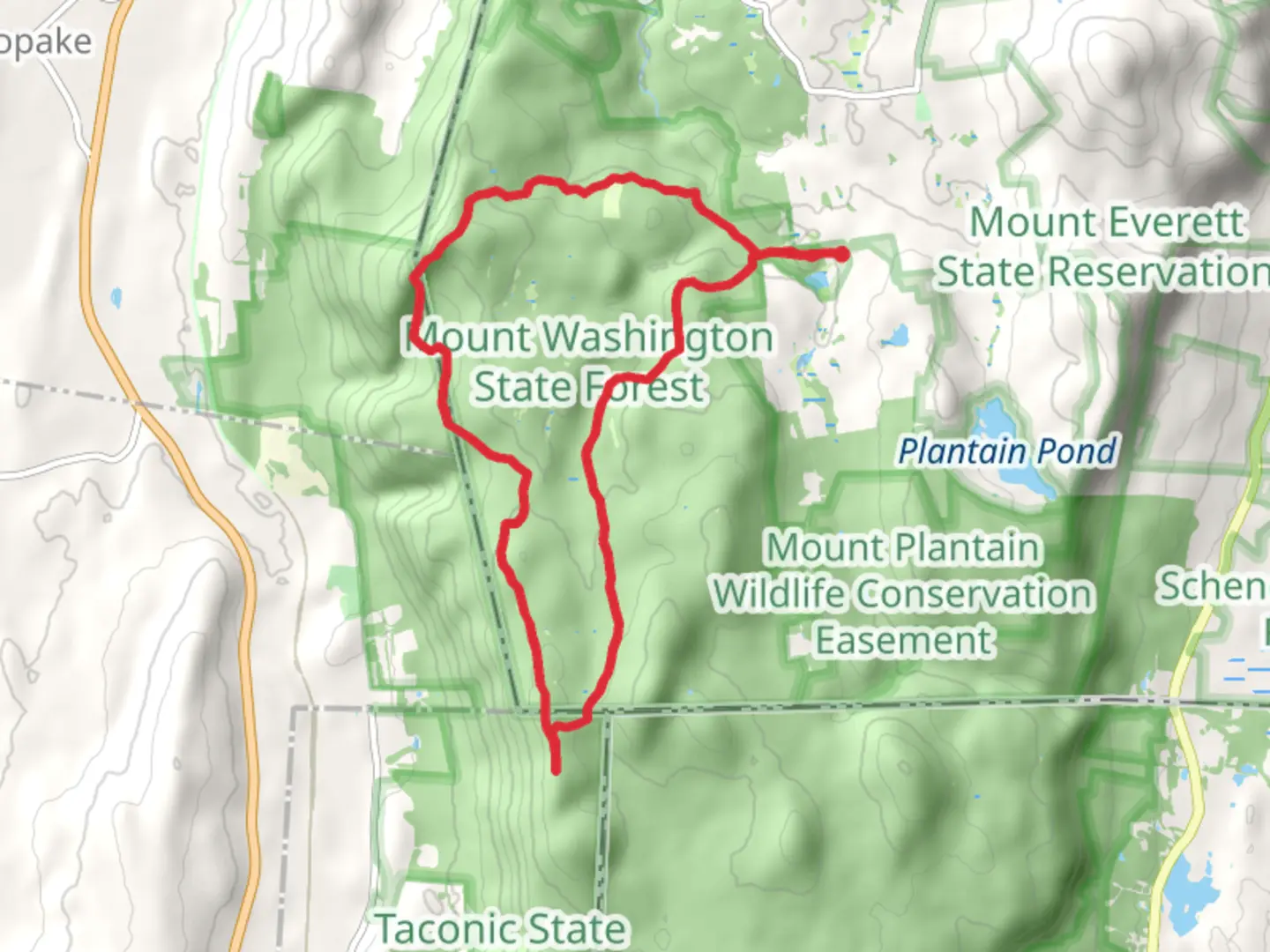 An image depicting the trail Alander Mountain and Brace Mountain Loop and its surrounding area.
