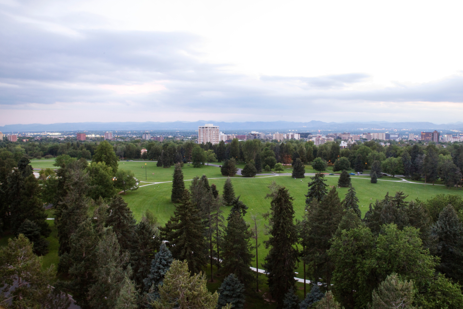 An image depicting the trail Cheesman Park Loop and its surrounding area.