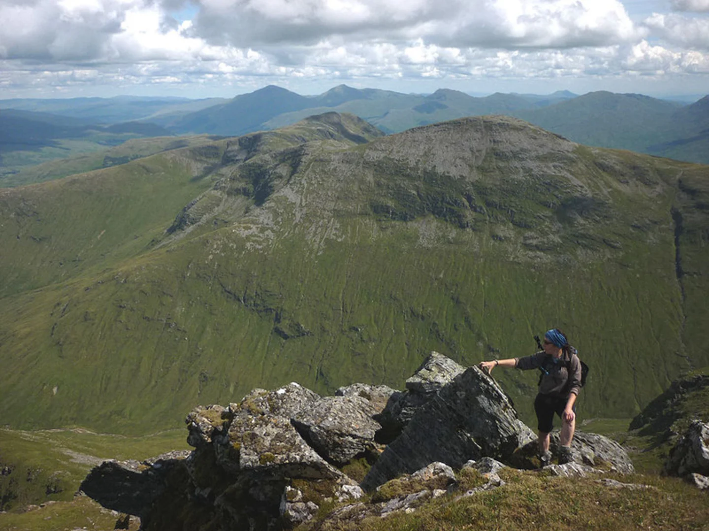 An image depicting the trail Ben Lui via Pipeline Track and its surrounding area.