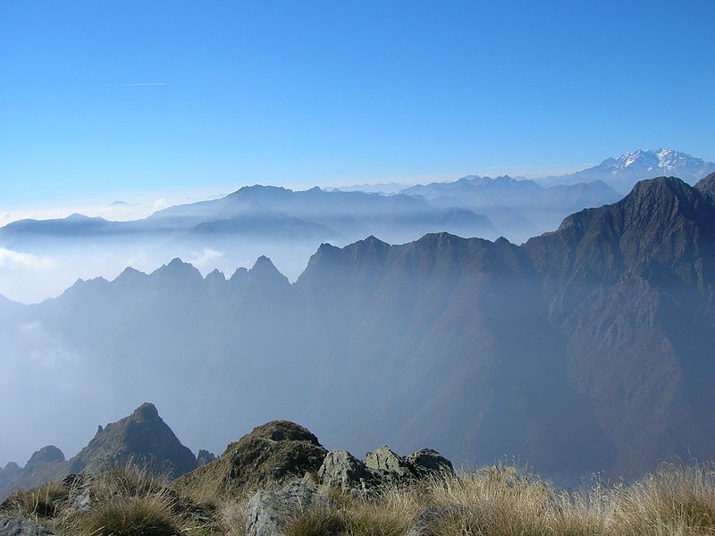 An image depicting the trail Val Grande National Park and its surrounding area.