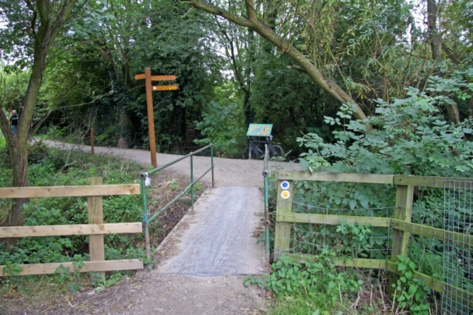 An image depicting the trail Attenborough Nature Reserve Loop and its surrounding area.