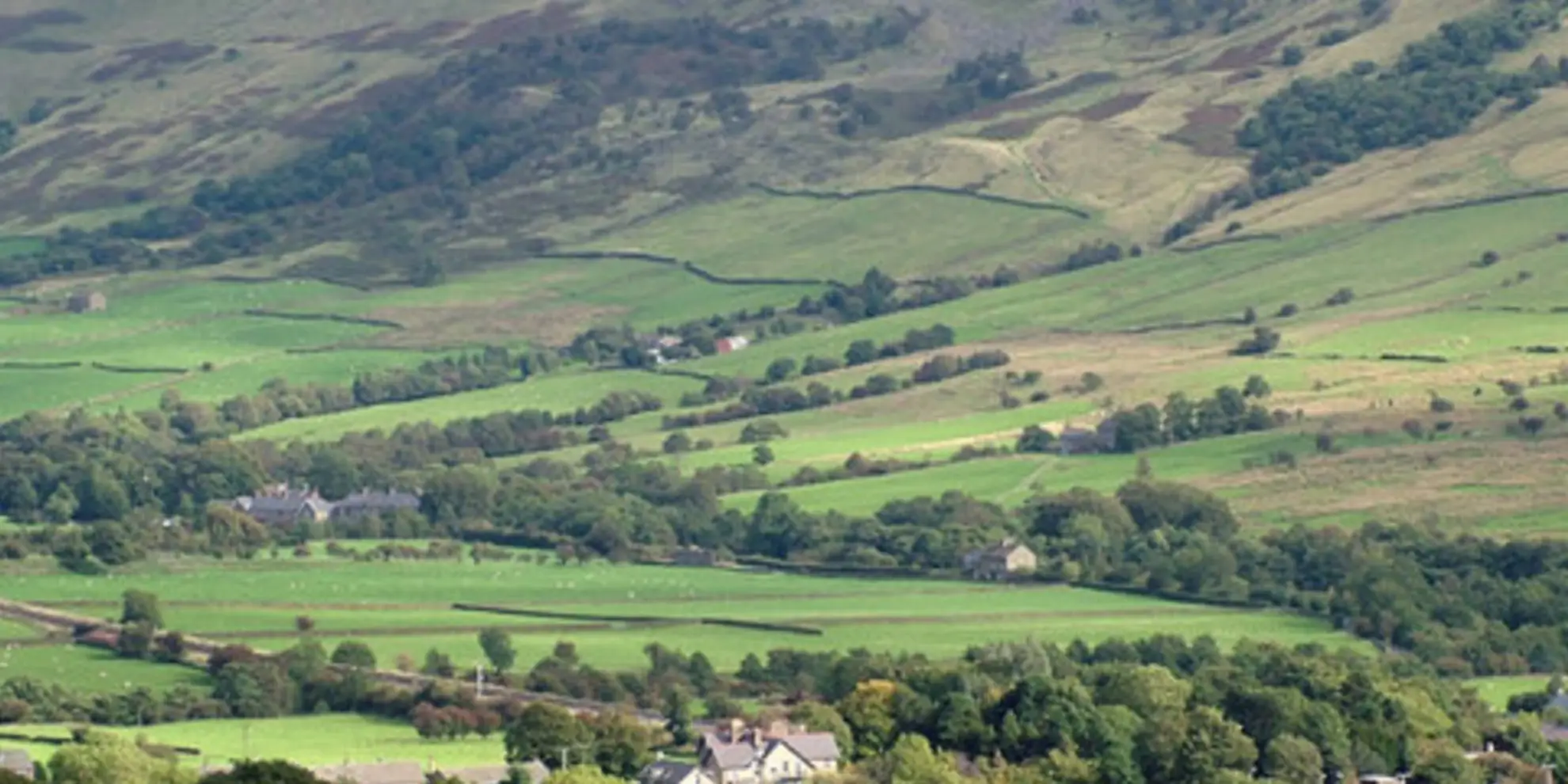 An image depicting the trail Chinley to Edale and its surrounding area.