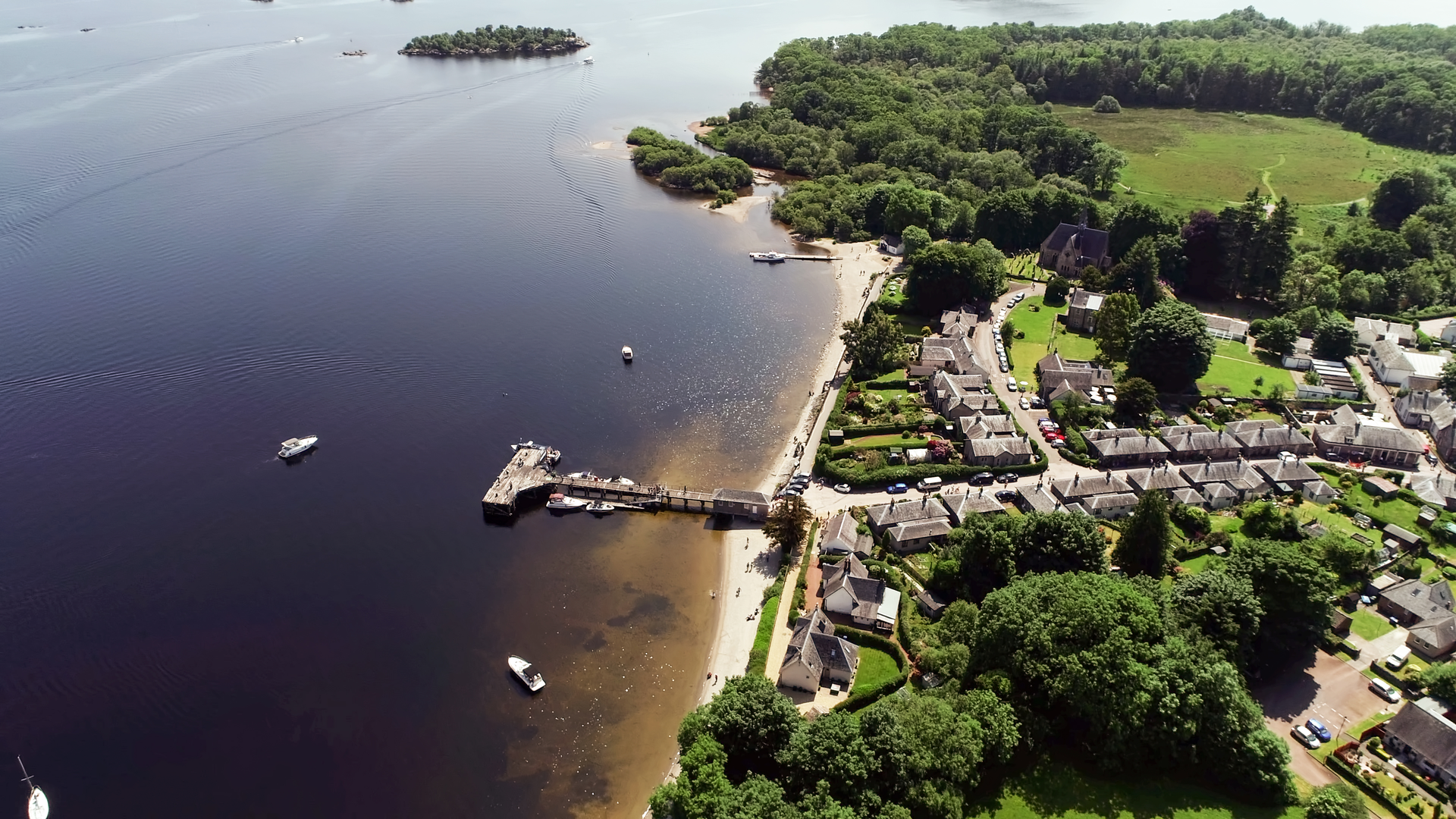 An image depicting the trail Luss Village - Slate Quarry Path and its surrounding area.