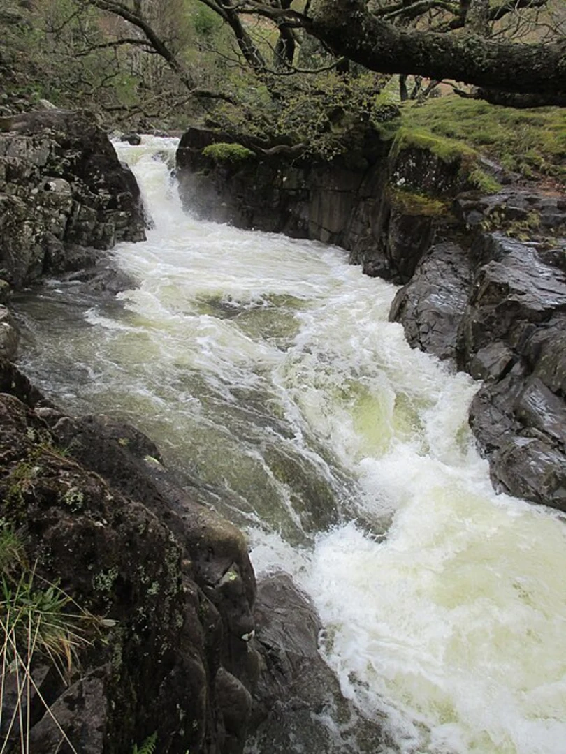An image depicting the trail Rosthwaite to Patterdale Walk and its surrounding area.