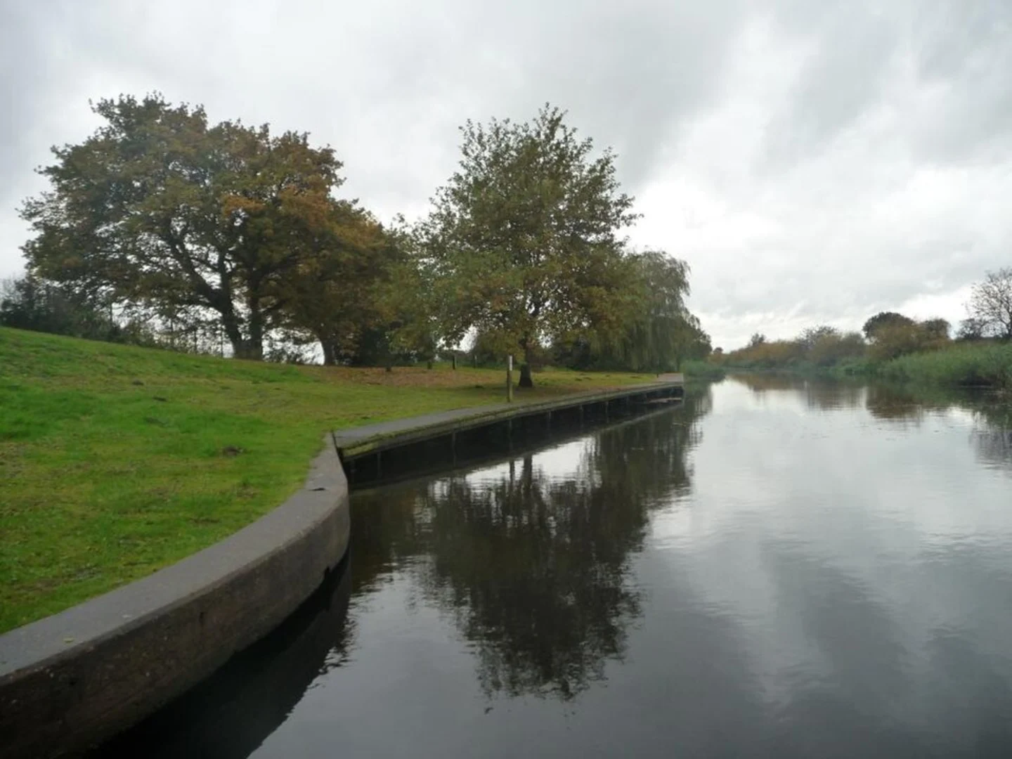 An image depicting the trail Masham Southern Loop via Limehouse Hill and its surrounding area.