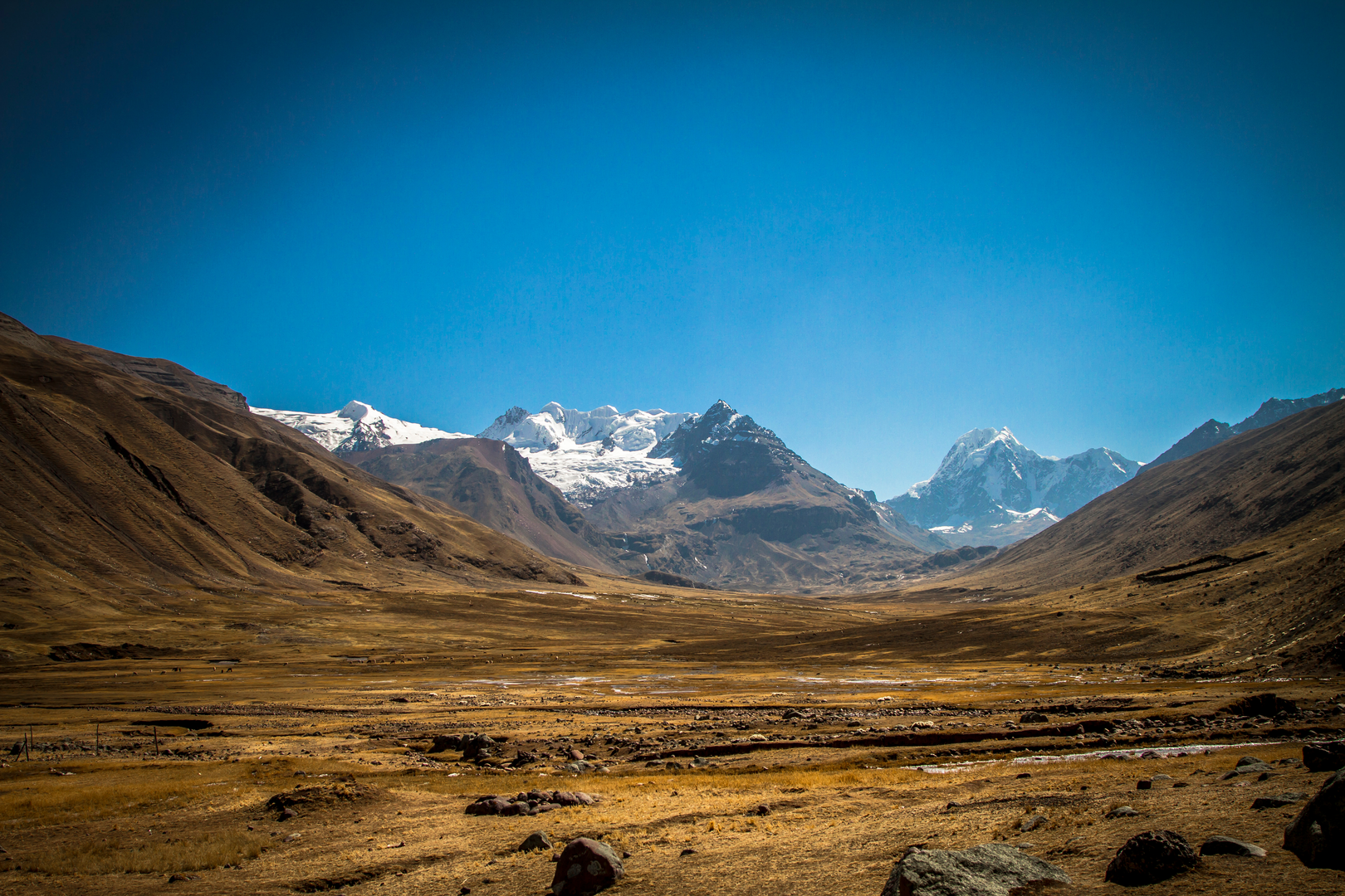 An image depicting the trail Ausangate Trek and its surrounding area.