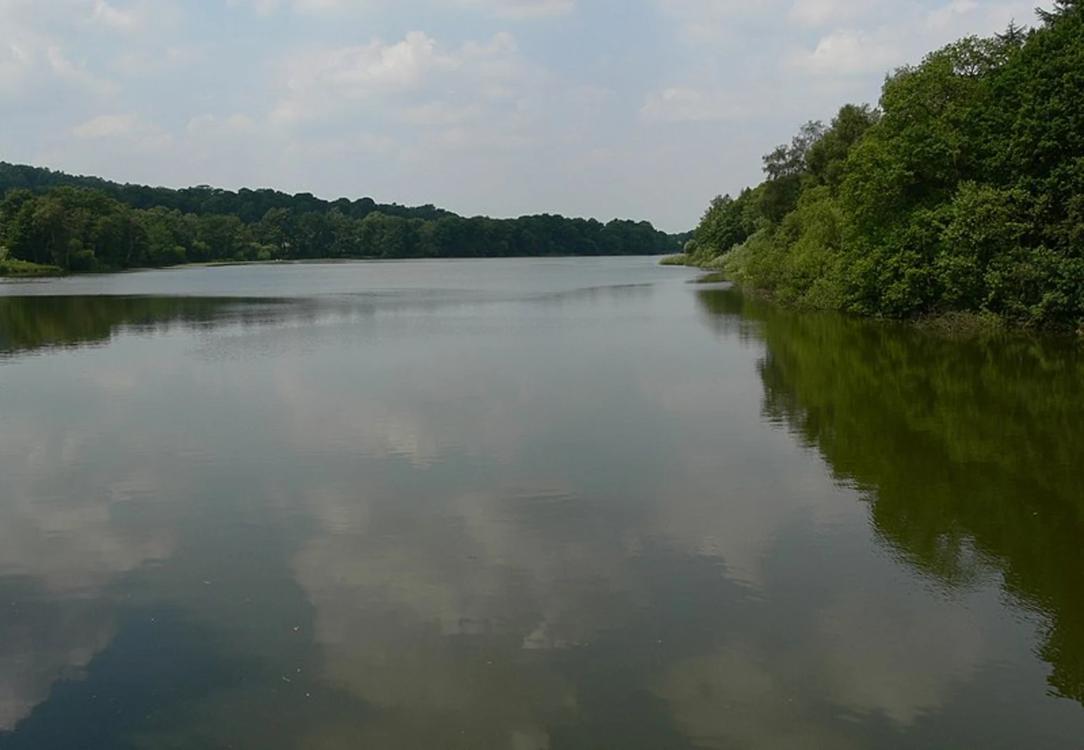 An image depicting the trail Blackbrook Reservoir and Nanpantan from Mount St Bernard and its surrounding area.