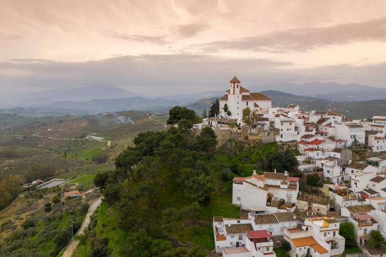 Peñón de los Enamorados from Yunquera