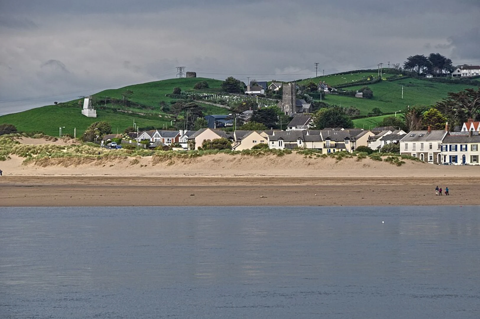 An image depicting the trail Hyde Barton and Appledore Loop and its surrounding area.