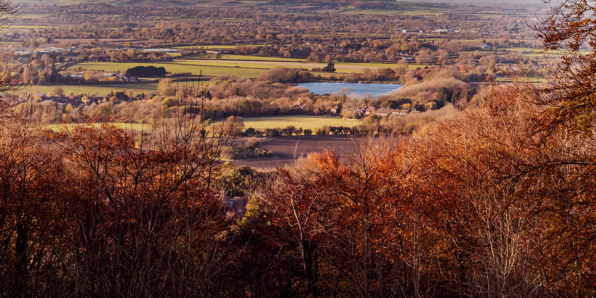 An image depicting the trail Grand Union Canal - Aylesbury to Wendover and its surrounding area.