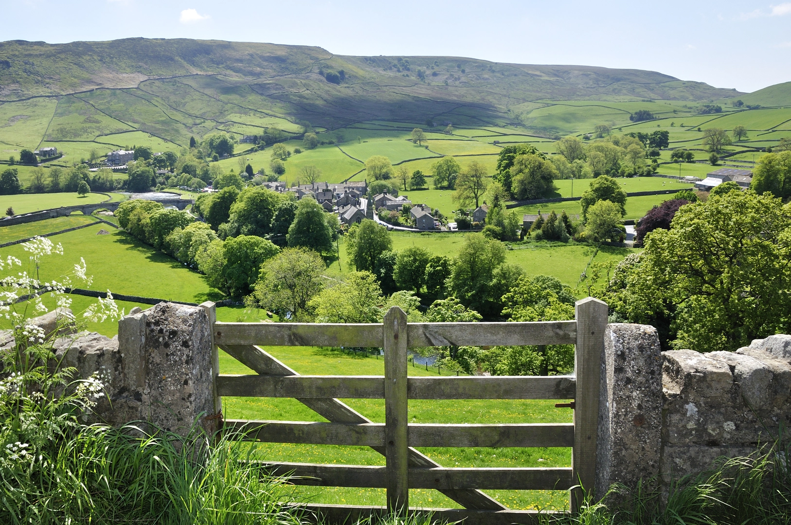 An image depicting the trail Abbeys Amble and its surrounding area.
