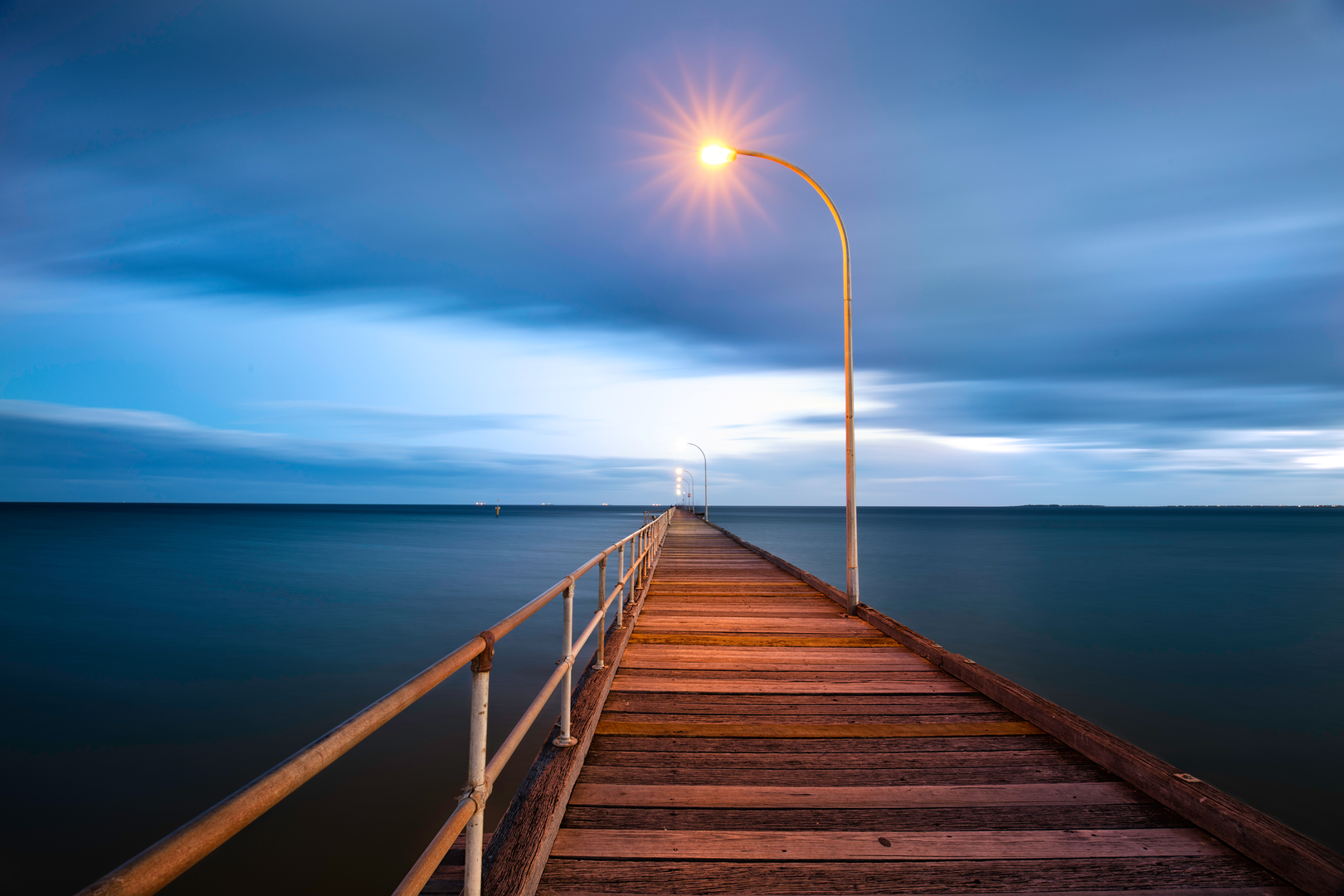 An image depicting the trail Williamstown to Altona - Bay Walk and its surrounding area.
