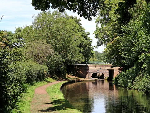 Swindon, Holy Austin Rock and Kinver Loop