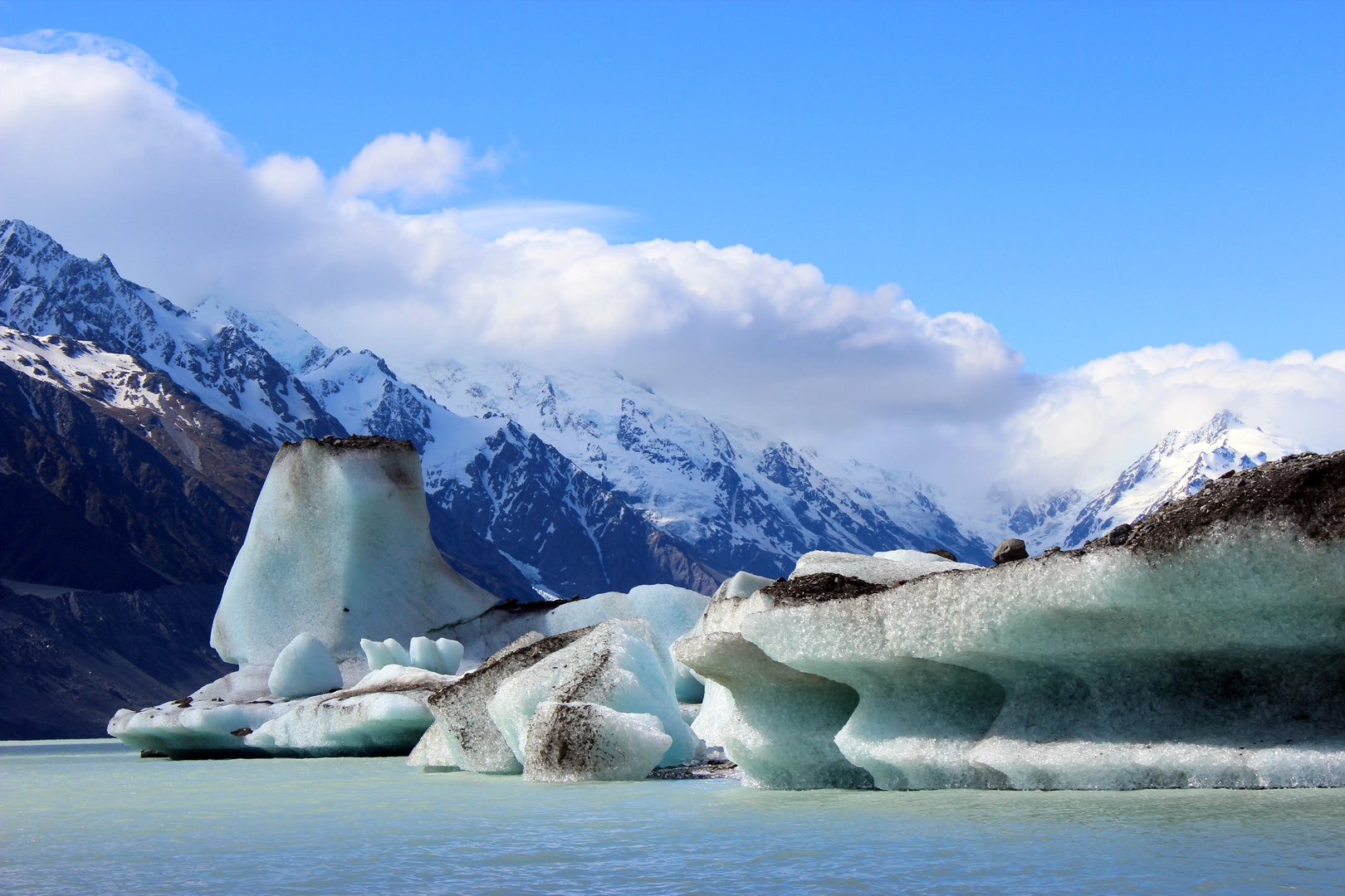 An image depicting the trail Blue Lakes and Tasman Glacier View and its surrounding area.