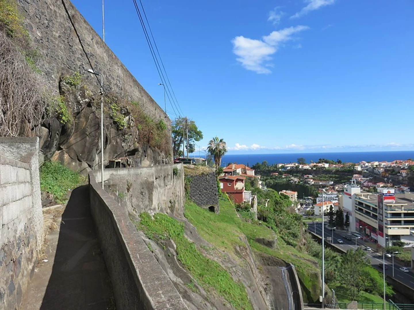 An image depicting the trail Funchal to Monte Walk and its surrounding area.