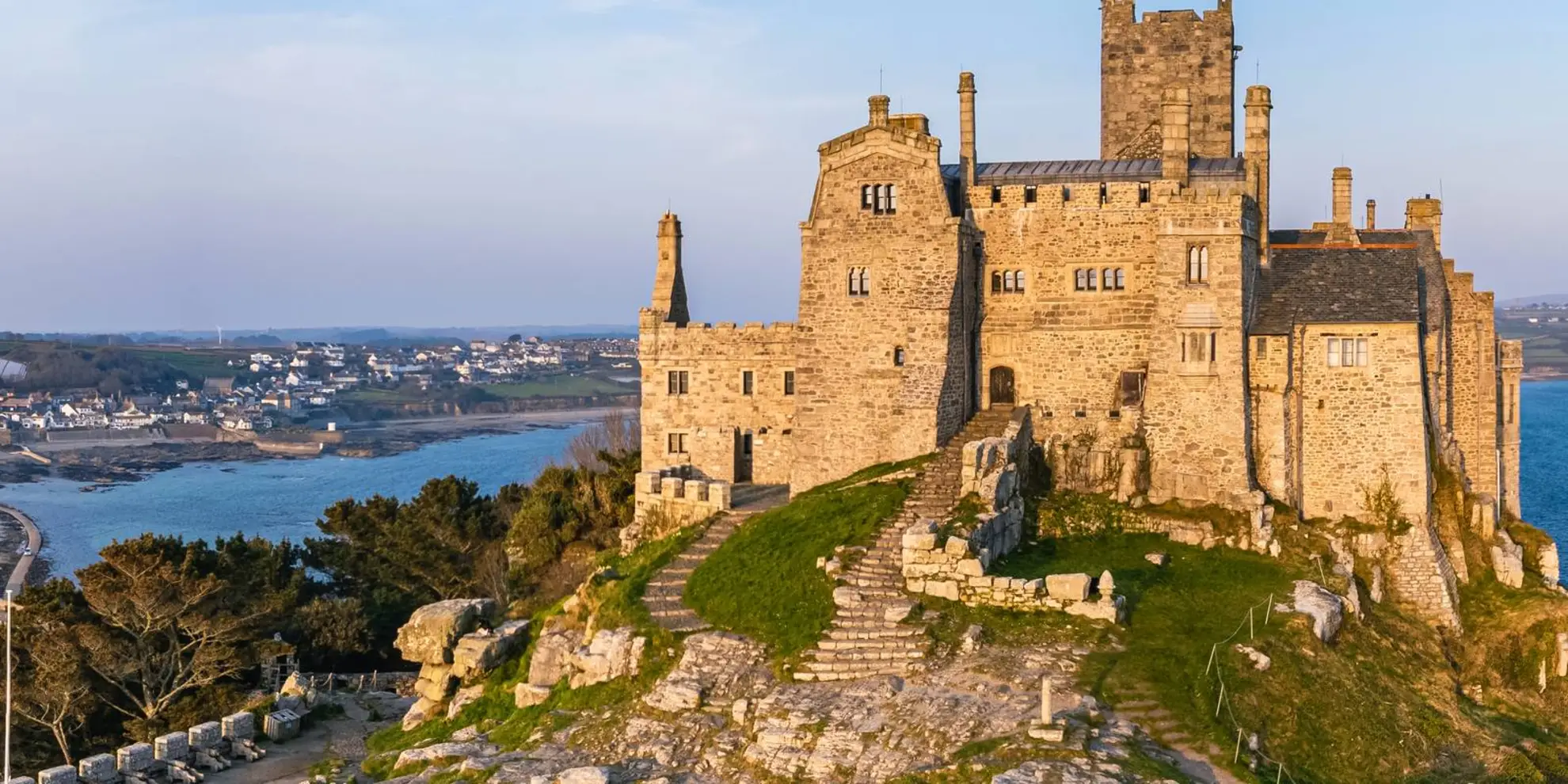 An image depicting the trail Marazion to Porthleven Walk and its surrounding area.