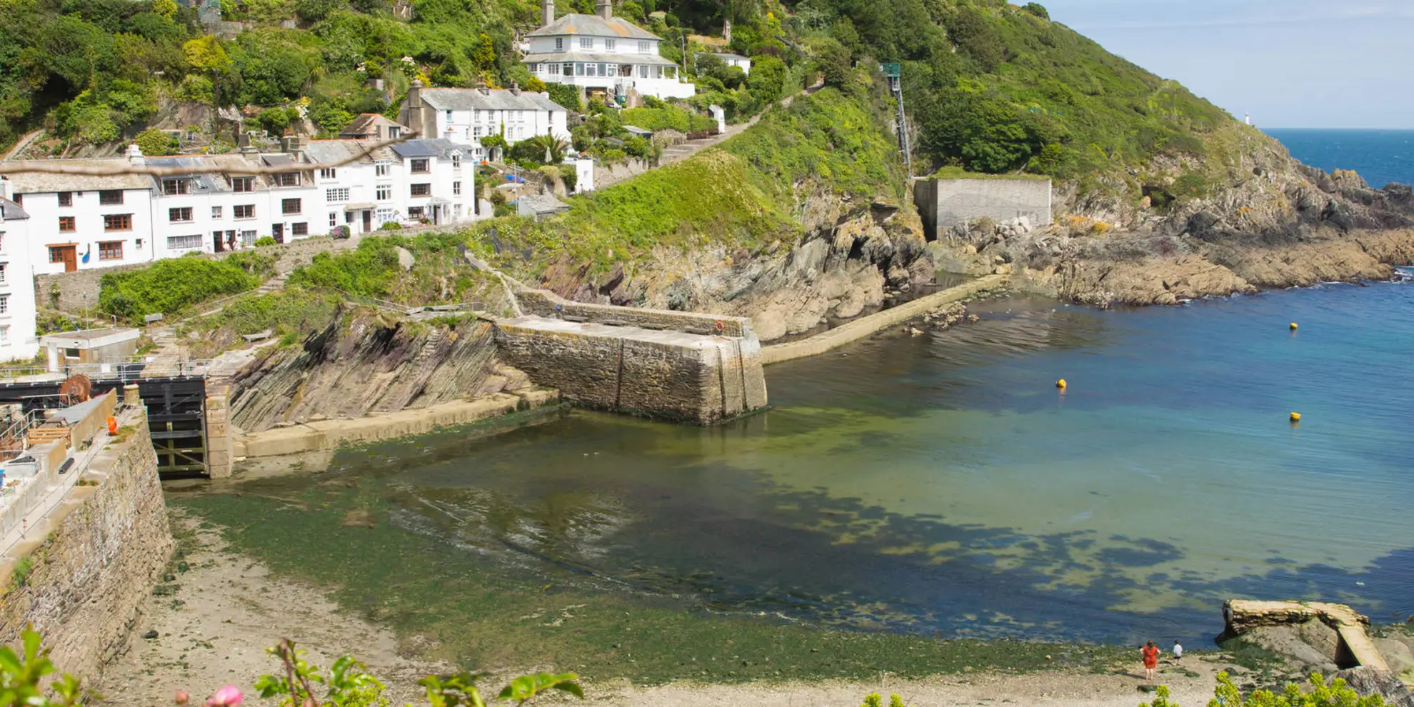 An image depicting the trail Polperro and East Coombe Walk and its surrounding area.