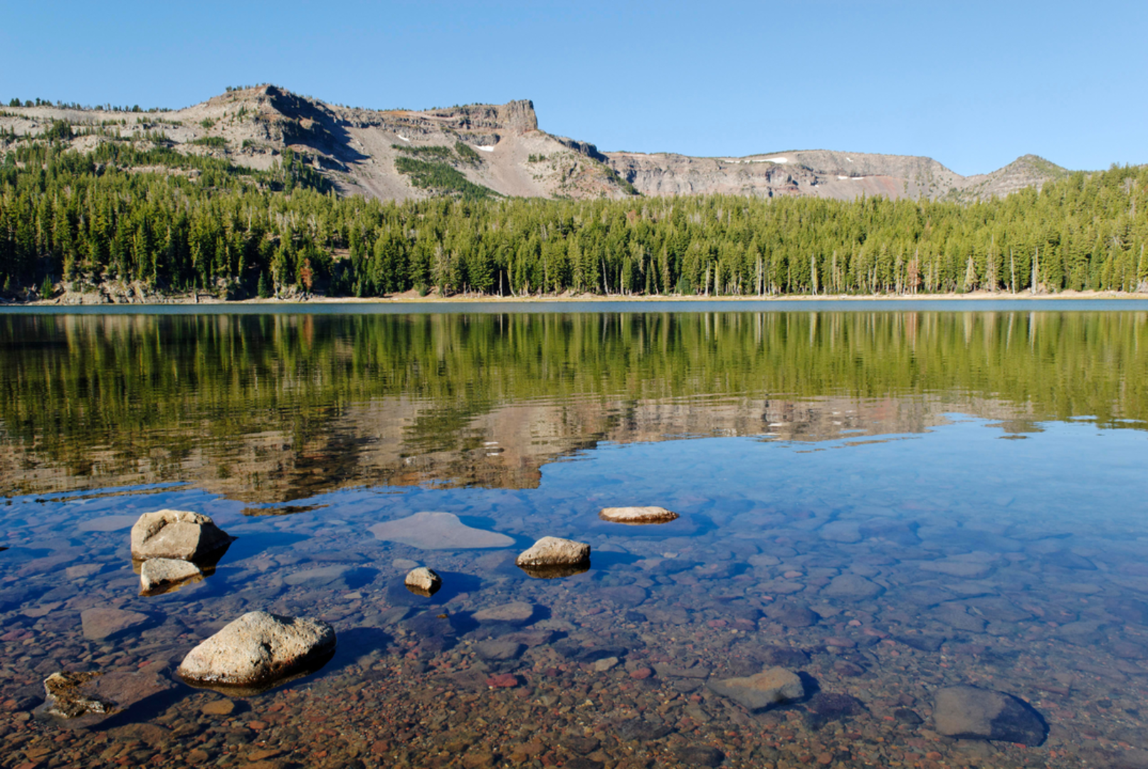 An image depicting the trail Little Three Creek Lake Trail and its surrounding area.
