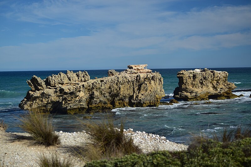 An image depicting the trail Canunda National Park and its surrounding area.
