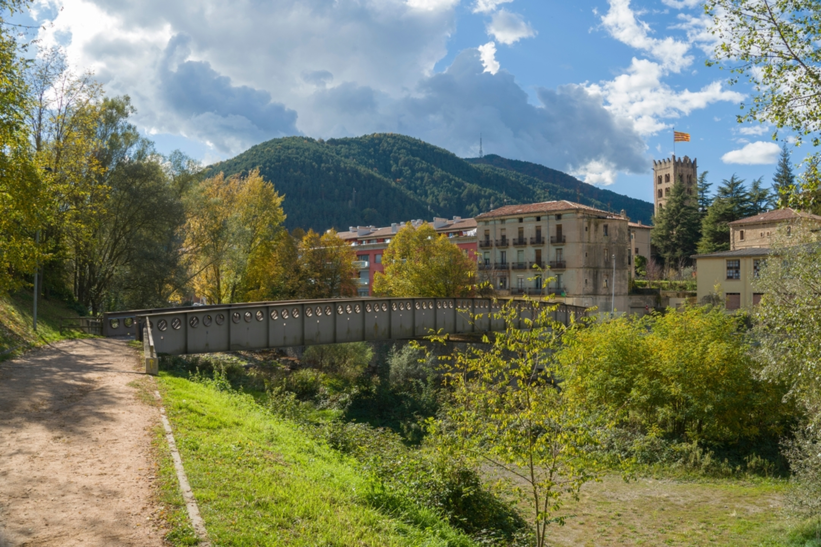 An image depicting the trail Sant Roc Path SL C 11 and its surrounding area.