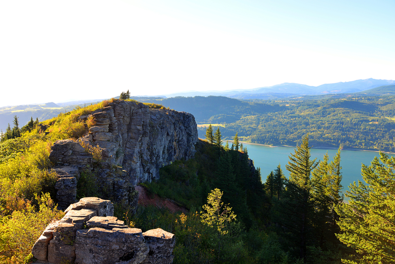 An image depicting the trail Angels Rest Trail and its surrounding area.