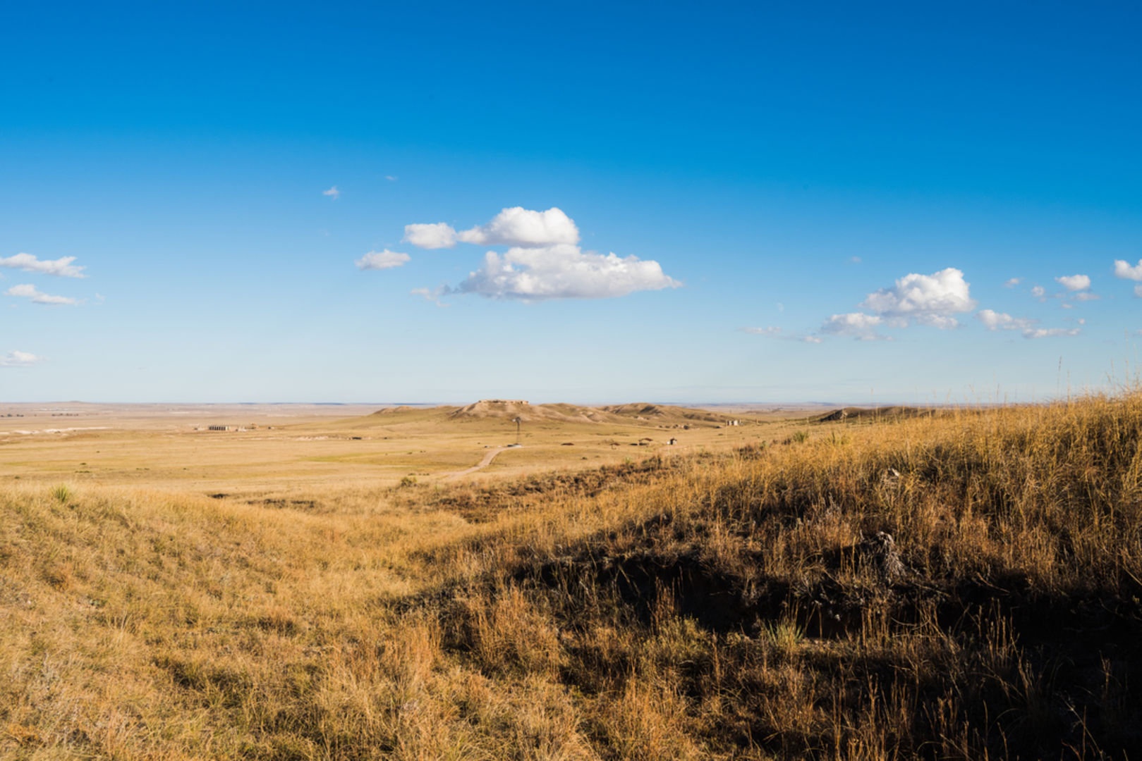 An image depicting the trail Pawnee Buttes Trail and its surrounding area.