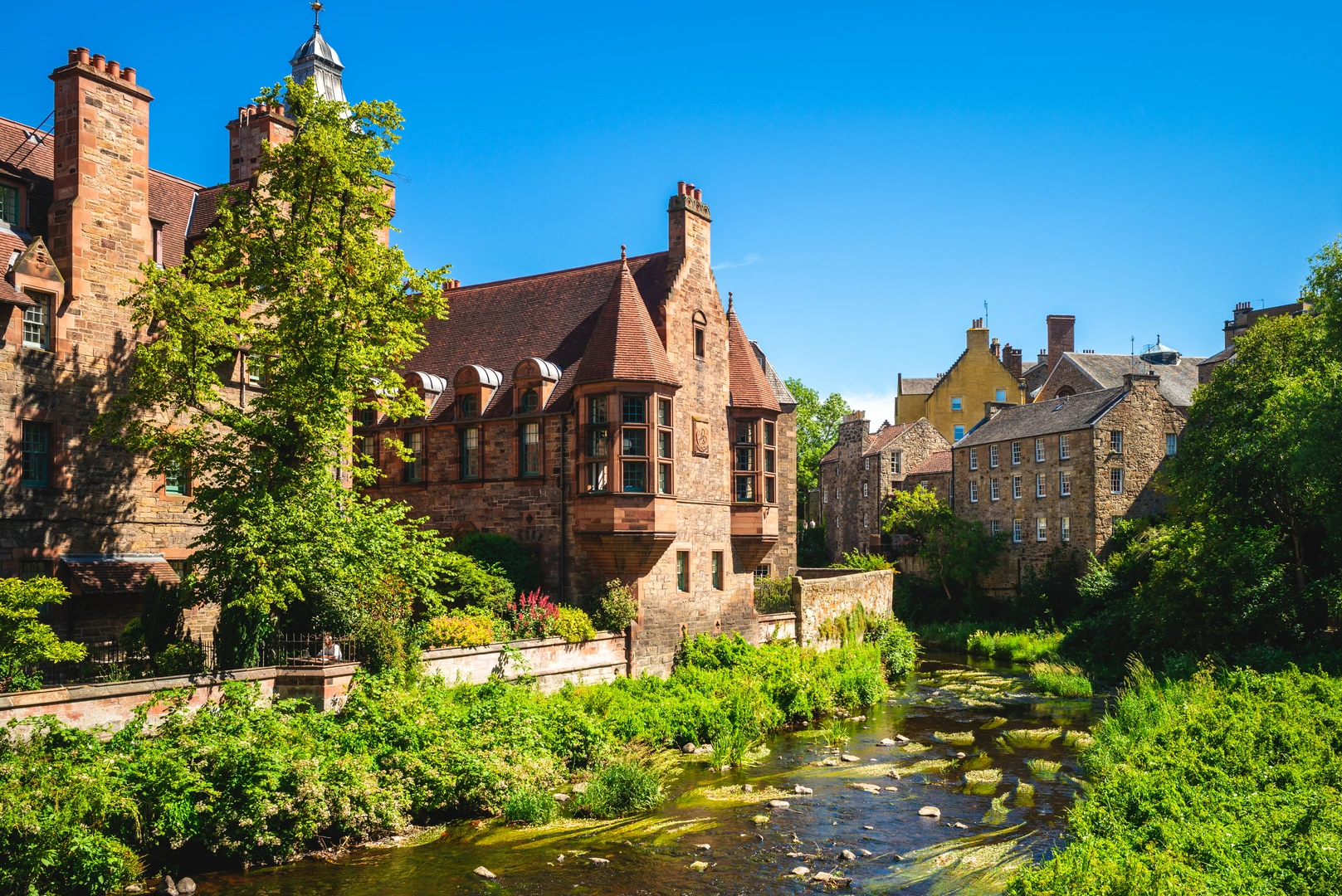 An image depicting the trail Water of Leith Walkway and its surrounding area.