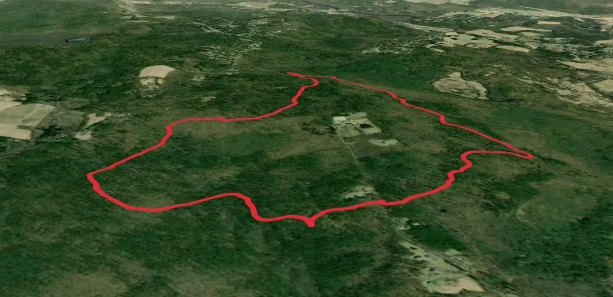 An image depicting the trail Blue Dot and White Oak Loop Trail and its surrounding area.